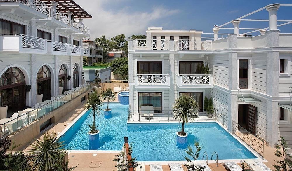 Diverso Platamon, Luxury Hotel & Suites エクステリア 写真