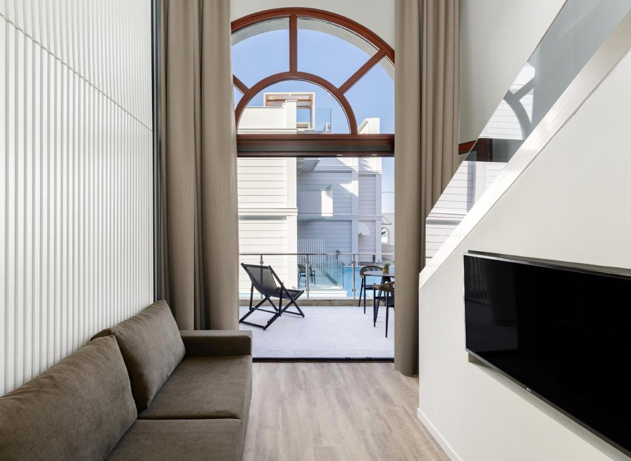 Diverso Platamon, Luxury Hotel & Suites エクステリア 写真